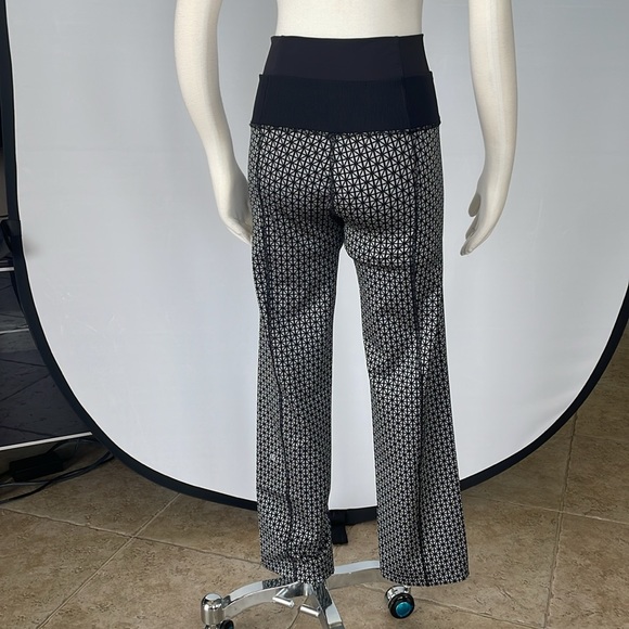 Lululemon Pants Size 6 - Picture 12 of 14
